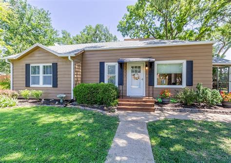 1001 Merrily Cir, Salina KS, is a Townhouse home that contains 1531 sq ft and was built in 1958. . Zillow salina ks